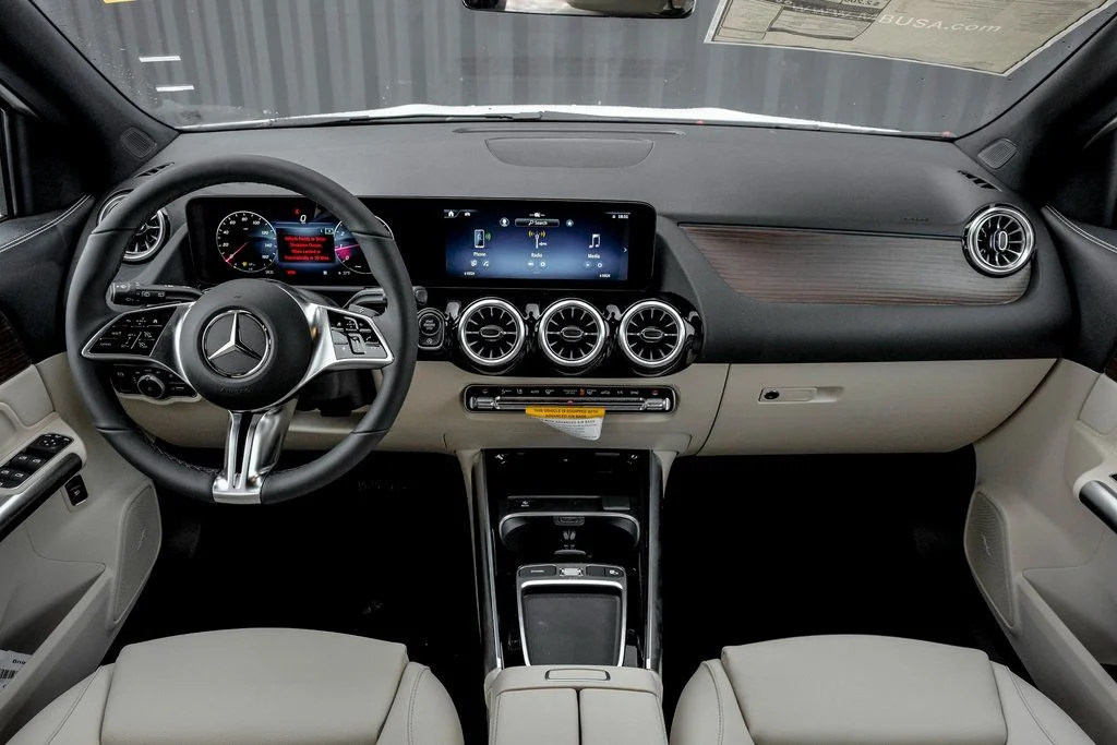 Certified Used 2026 Polar White Mercedes-Benz GLA 250 image 20