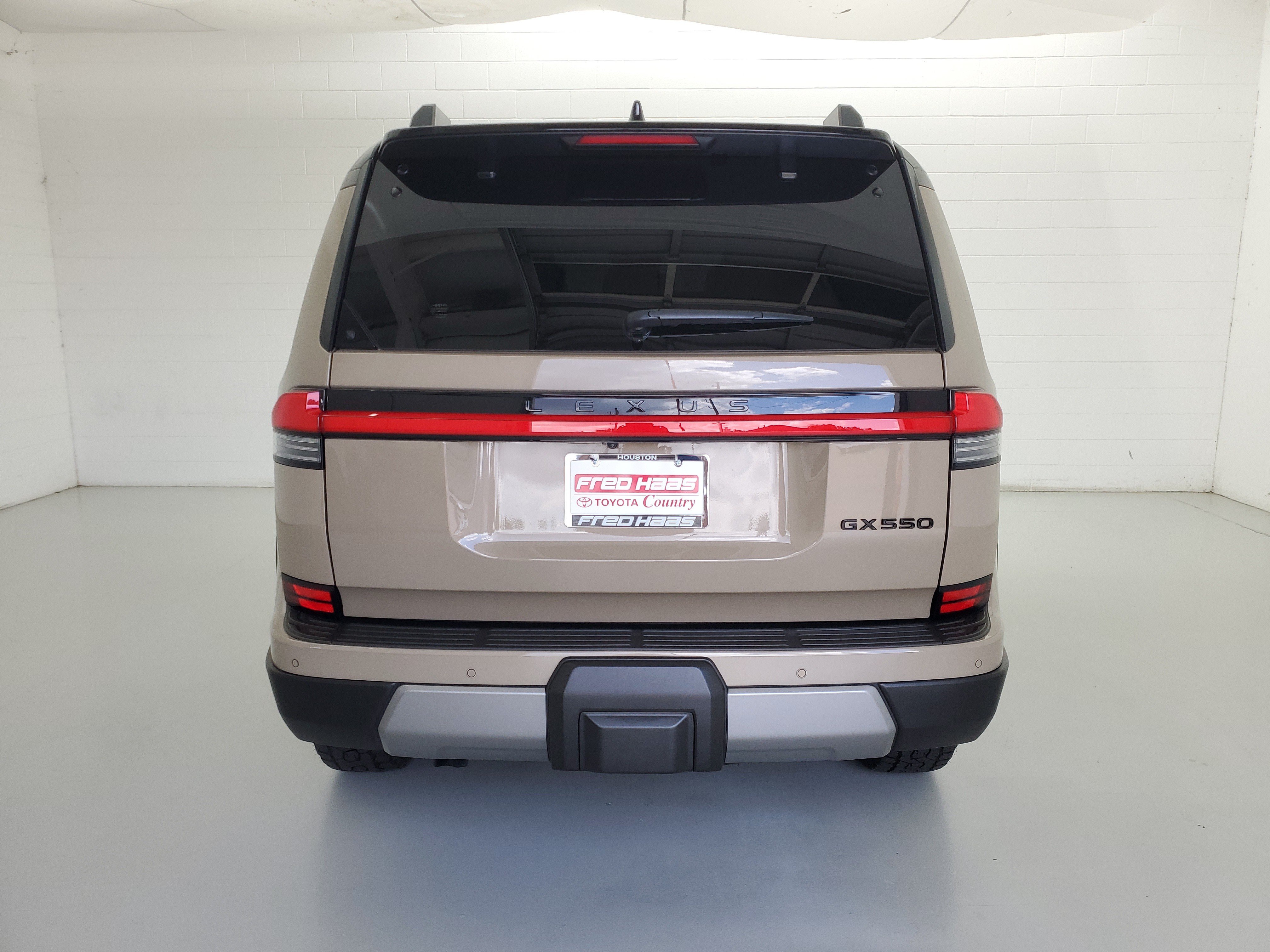 Used 2025 Earth/Black Roof Lexus 550 Overtrail+ image 6