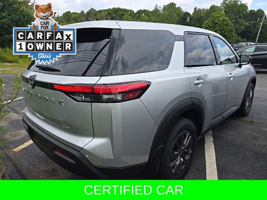 Used 2025 Silver Nissan S image 10