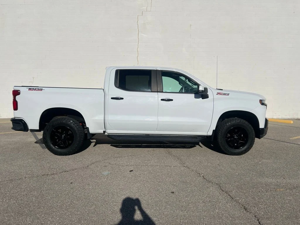 Used 2020 Summit White Chevrolet LT Trail Boss image 6