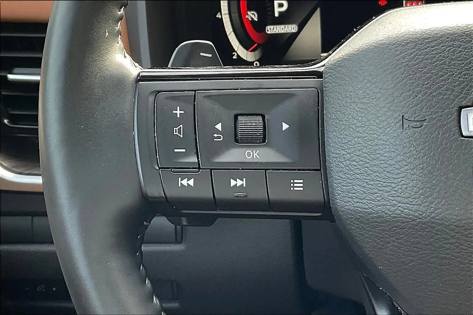 Used 2025 Everest White Pearl Nissan Platinum image 47