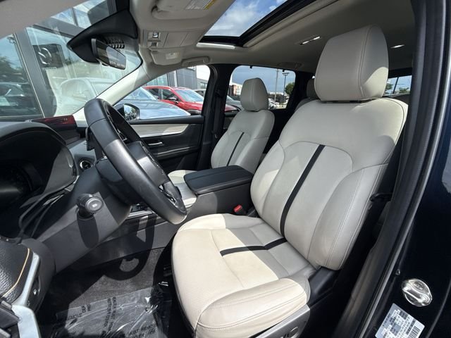 Used 2024 Blue Mazda Preferred image 11