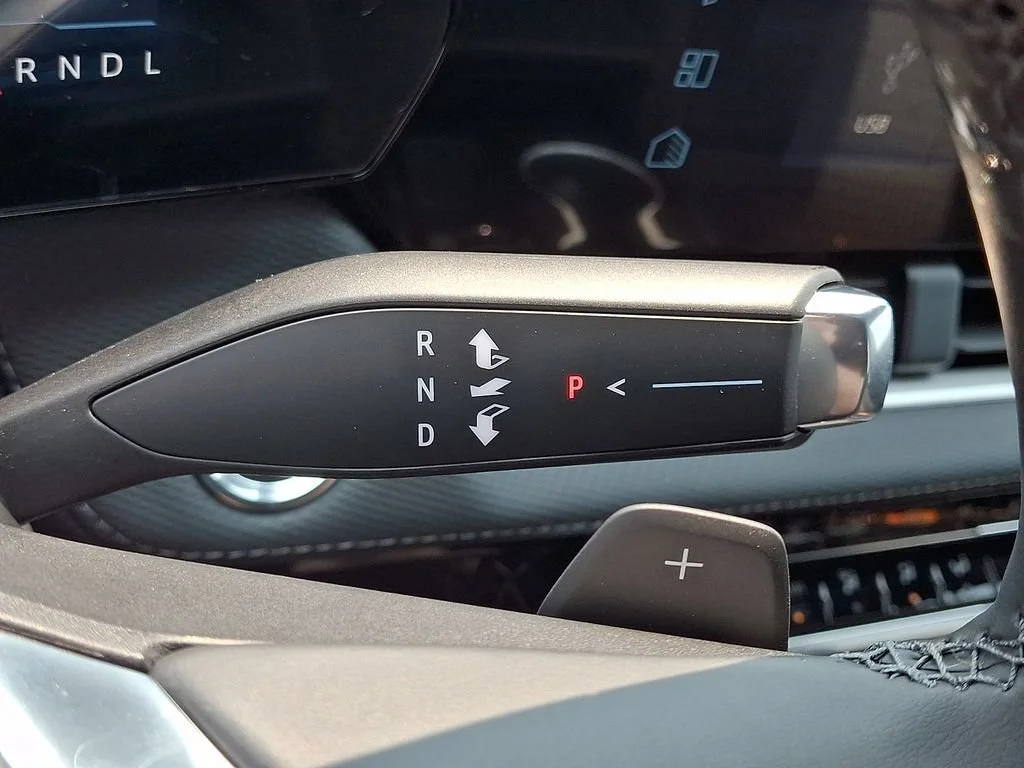 New 2027 Mosaic Black Metallic Chevrolet LT image 16