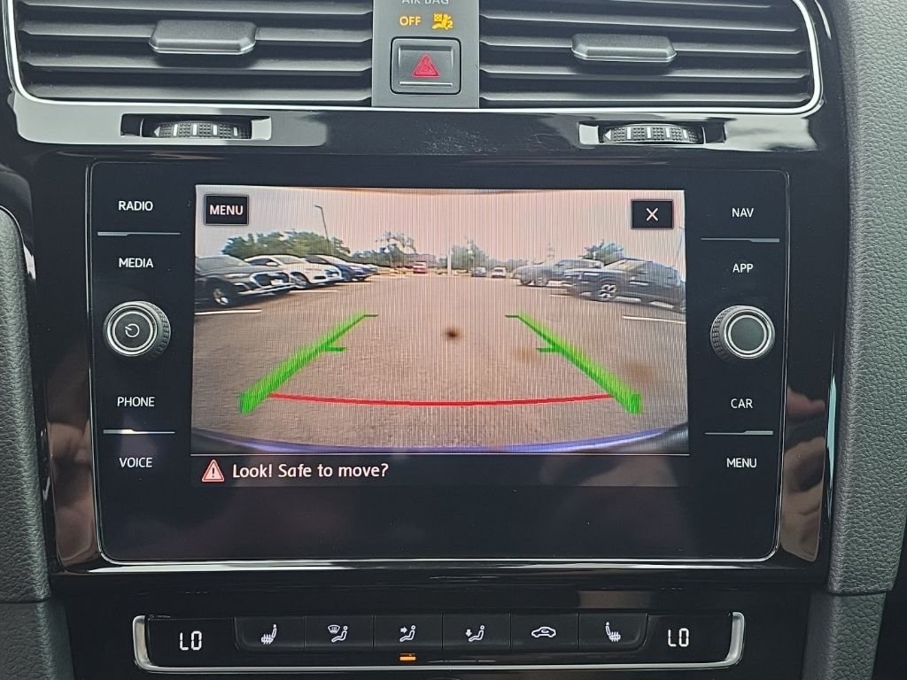 Used 2018  Volkswagen DCC & Navigation 4Motion image 19
