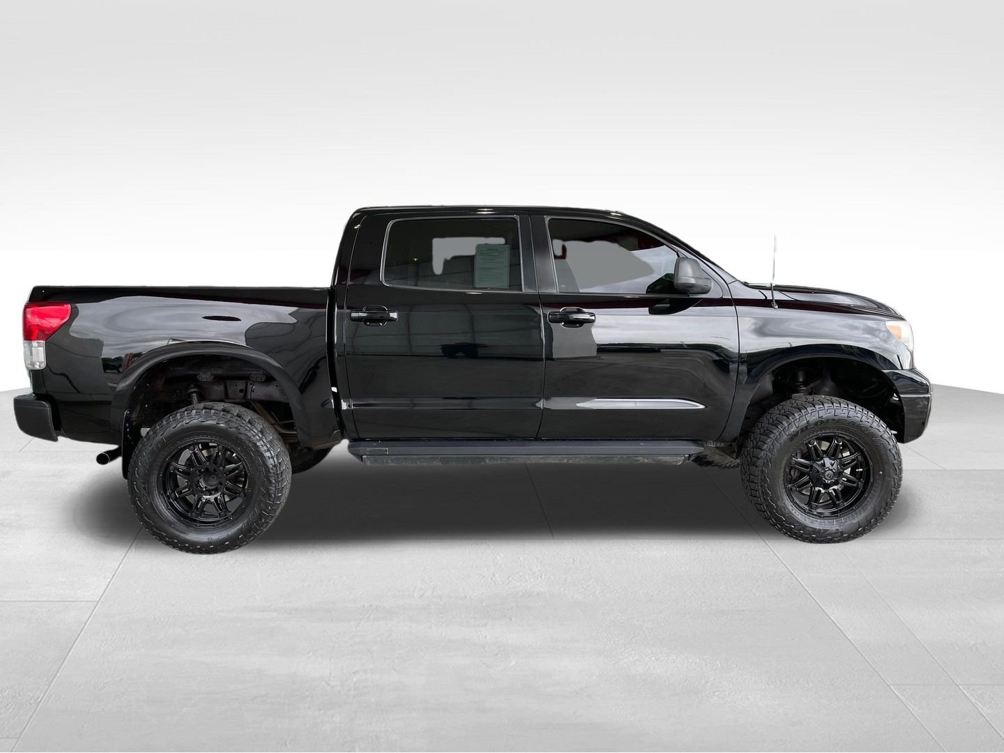 Used 2010 Toyota Tundra Limited with VIN 5TFHY5F13AX120067 for sale in Union Gap, WA