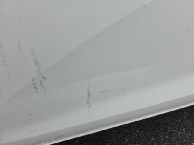 Used 2017 Clear White Kia LX image 11