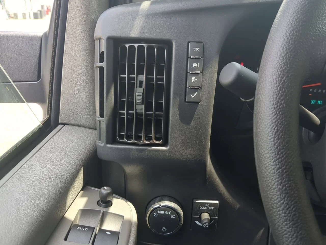 2025 GMC Savana Cargo Work Van - Photo 16