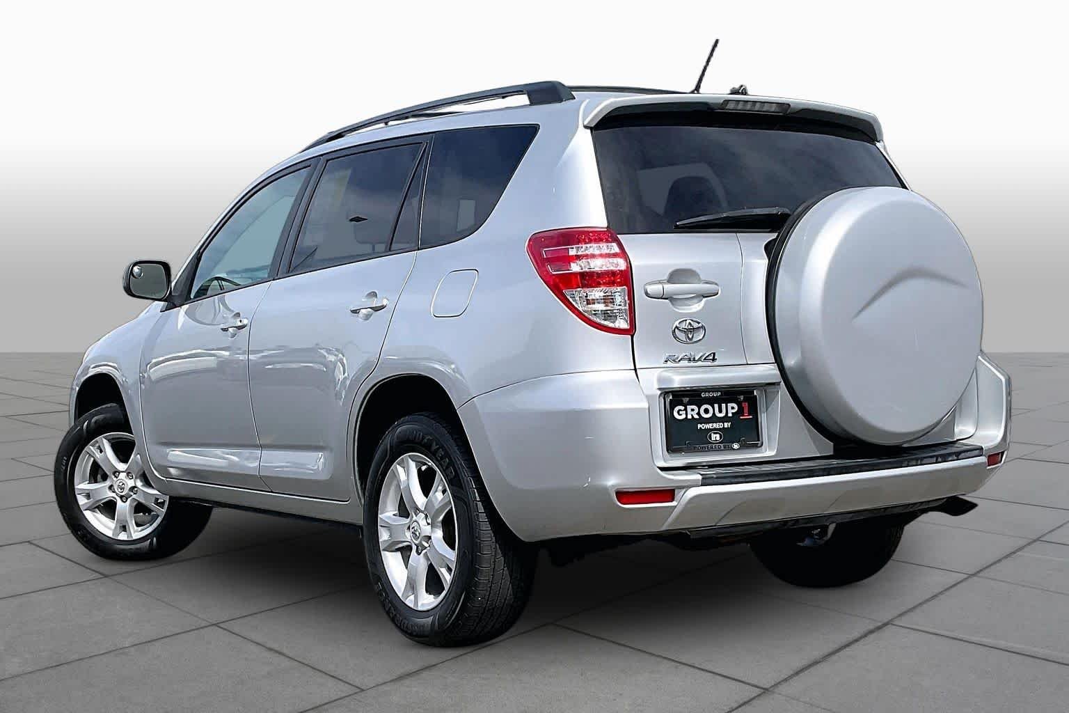 Used 2012 Classic Silver Metallic Toyota  image 12