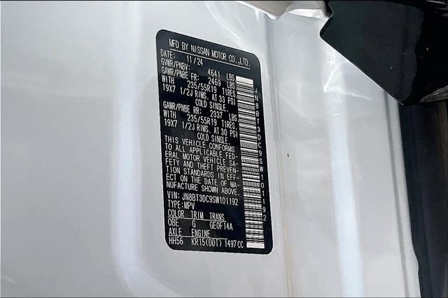Used 2025 White Nissan Platinum image 30