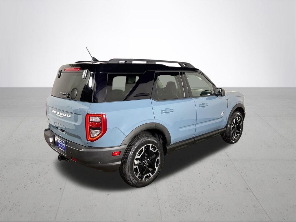 Used 2022 Blue Ford Outer Banks image 6