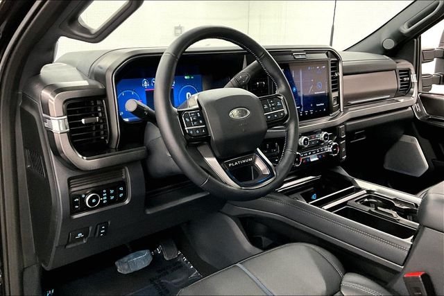 2026 Ford F-250 Super Duty Platinum - Photo 17
