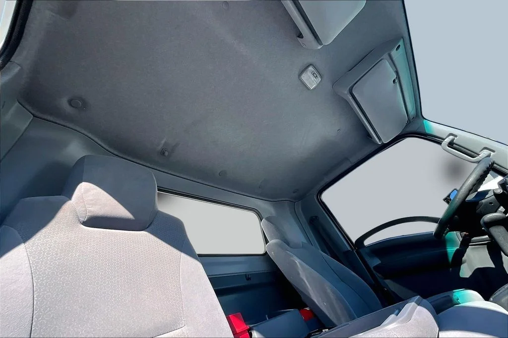 2022 Isuzu NRR - Photo 19