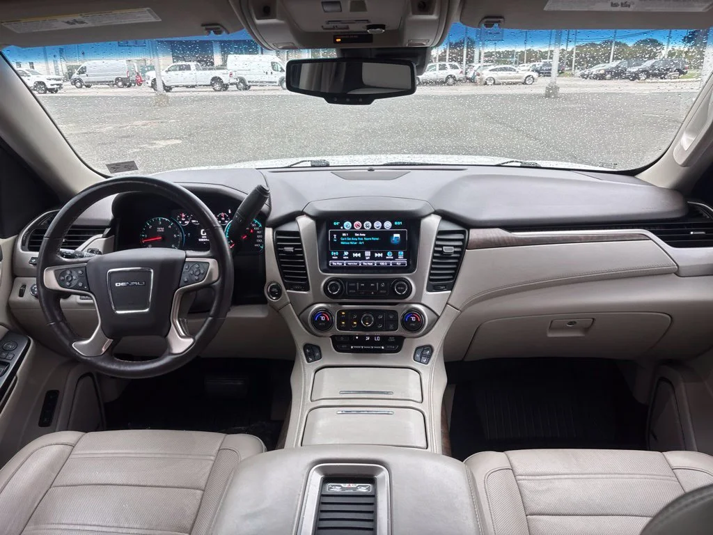 Used 2018 White GMC Denali image 41