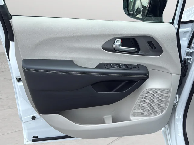 Used 2024 White Chrysler Touring L image 24
