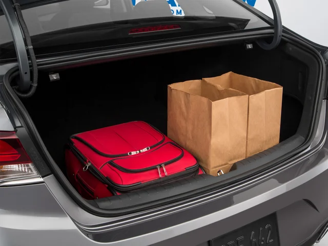 Used 2018 Gray Hyundai Sport image 28