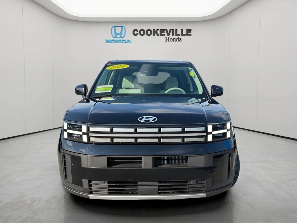 Used 2024 Phantom Black Hyundai SE image 4