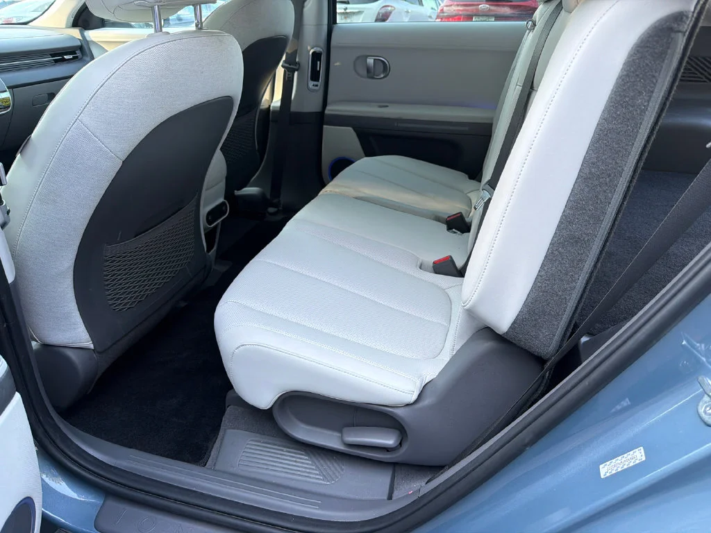 Used 2023 Blue Hyundai SEL image 21
