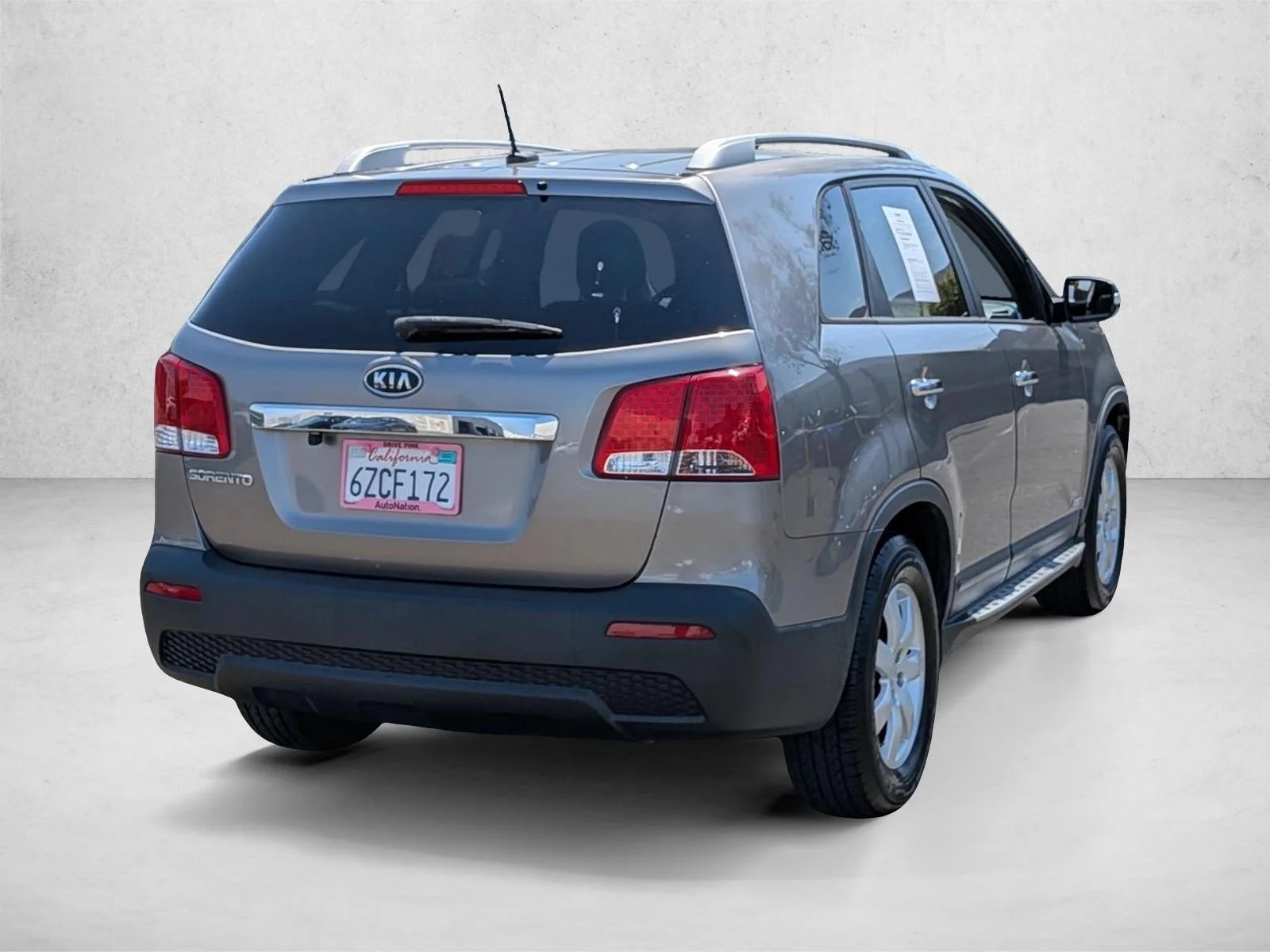 Used 2013 Titanium Silver Kia LX image 5