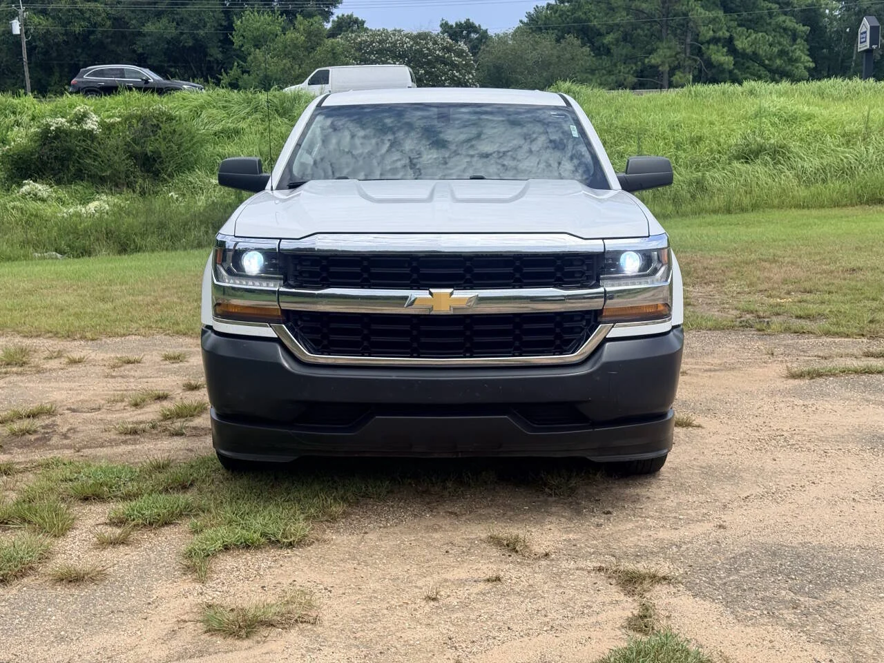 Used 2017 White Chevrolet Work Truck 4x2 4dr Double Cab 6.5 ft. SB image 8