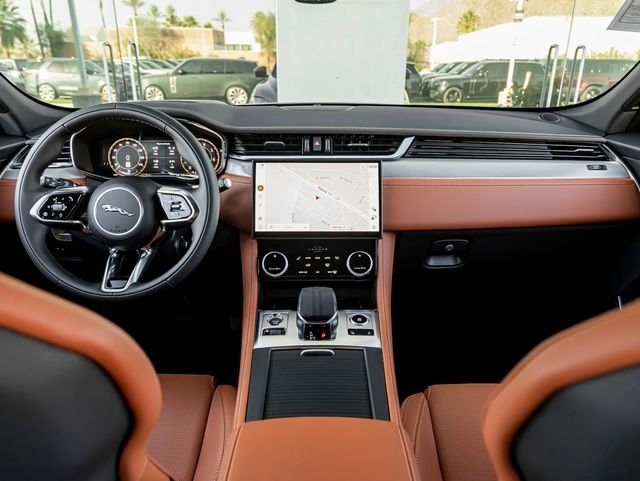 New 2026 Eiger Grey Jaguar P250 R-Dynamic S image 20
