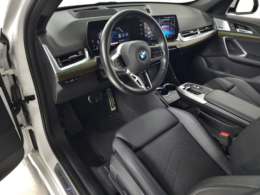 Used 2023 White Metallic BMW xDrive28i image 14