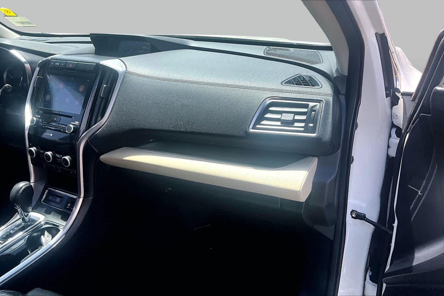 Used 2020 Crystal White Pearl Subaru Limited image 19
