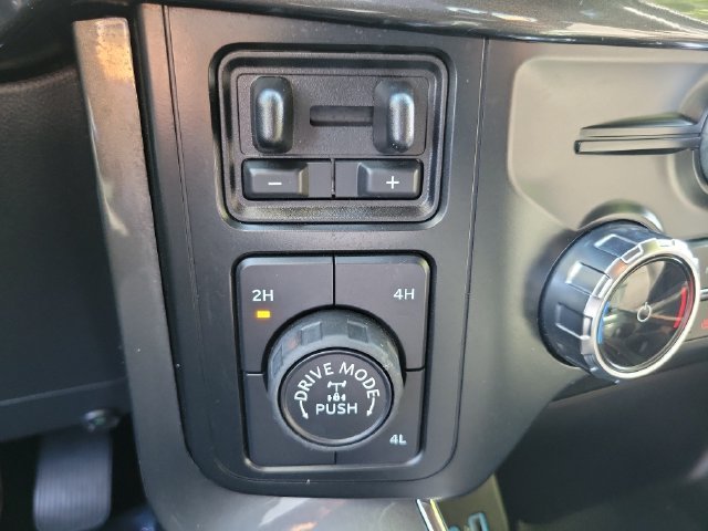 Certified Used 2023 Avalanche Ford XLT image 12