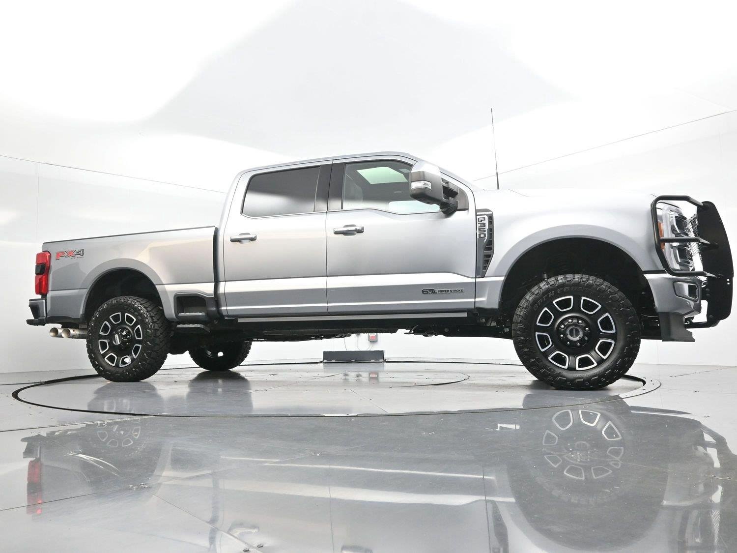 Used 2023 Iconic Silver Metallic Ford XL image 49