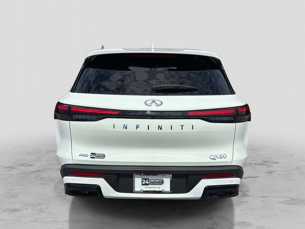 Used 2023 White INFINITI PURE image 4