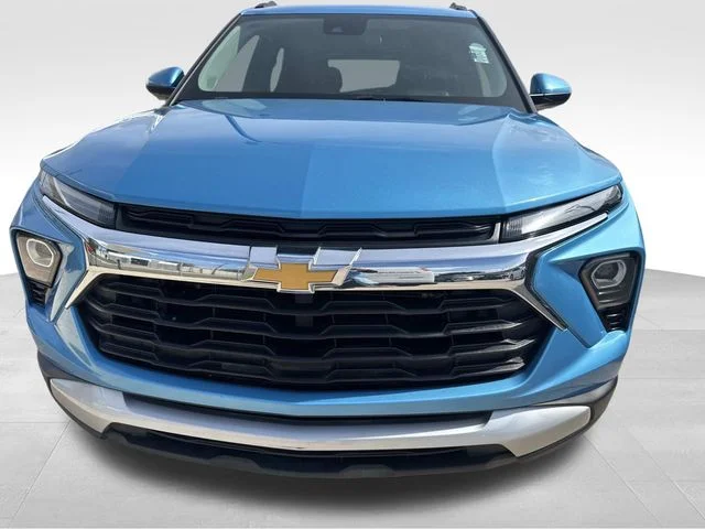 Used 2025 Blue Chevrolet LT image 3