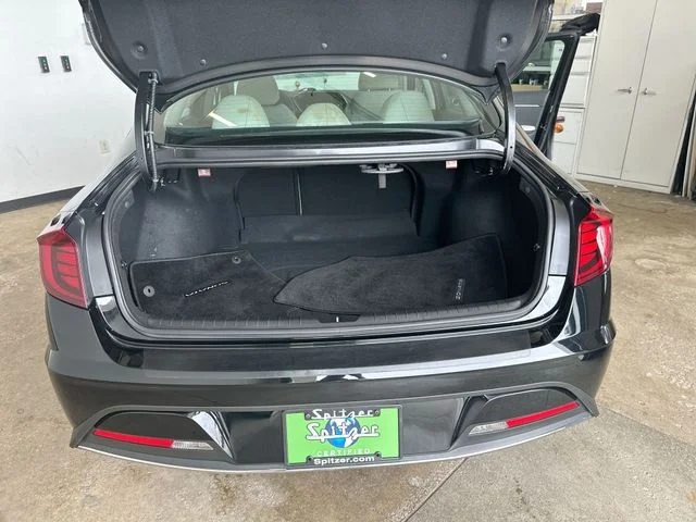 Used 2023 Black Hyundai SE image 21