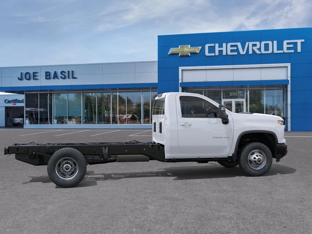 New 2026 Summit White Chevrolet Work Truck image 5