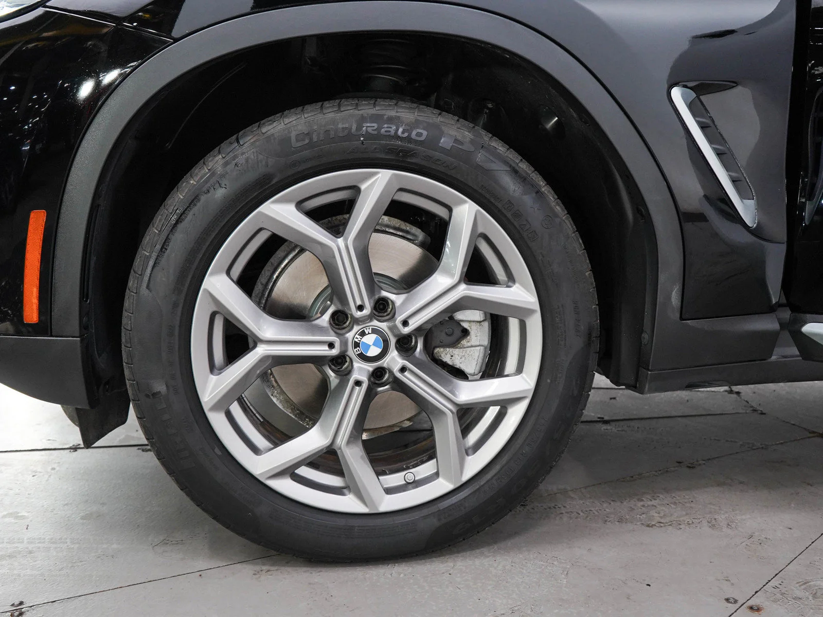 Used 2022 Black BMW xDrive30i image 30