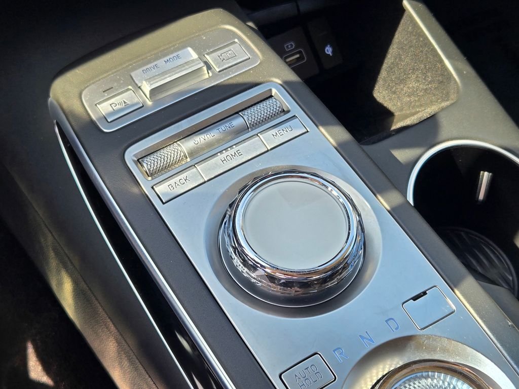 2025 GENESIS GV70 Standard - Photo 38