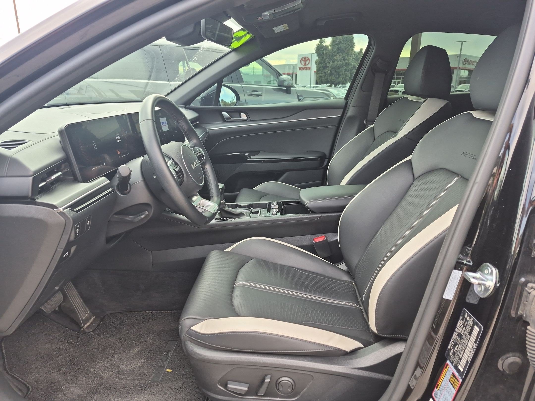 Ken Garff Cert 2025 Aurora Black Pearl Kia GT-Line image 16