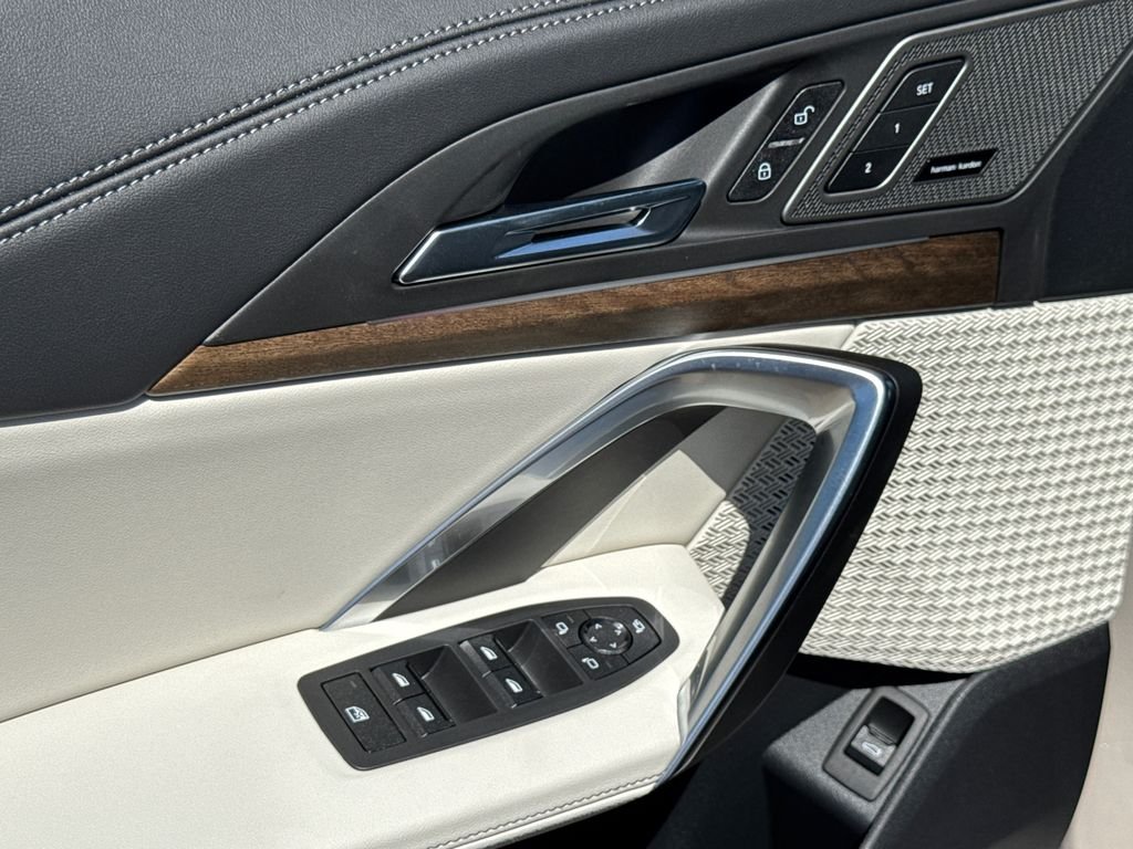 New 2027 Dune Grey Metallic BMW xDrive28i image 28