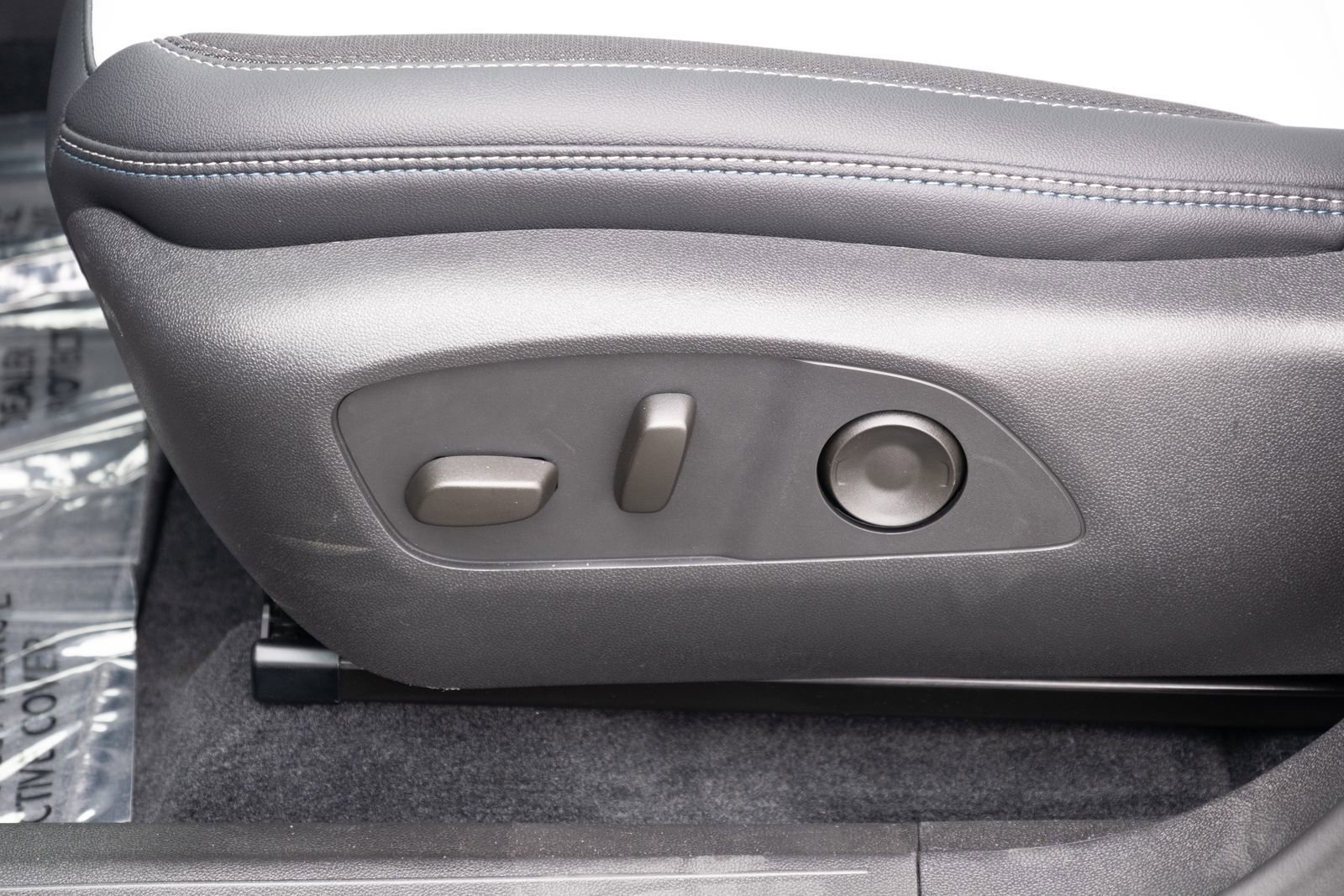2026 Chevrolet Equinox EV 2LT - Photo 11