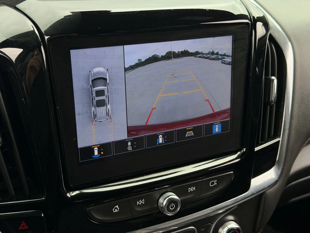 Used 2023 Red Chevrolet RS image 18