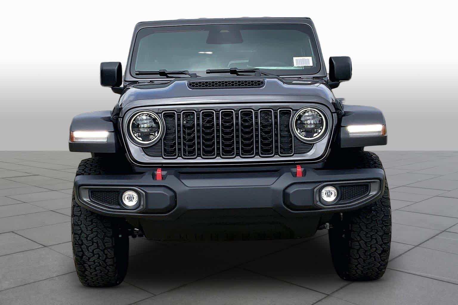 New 2026 Granite Crystal Metallic Clear-Coat Exterior Paint Jeep Rubicon image 3