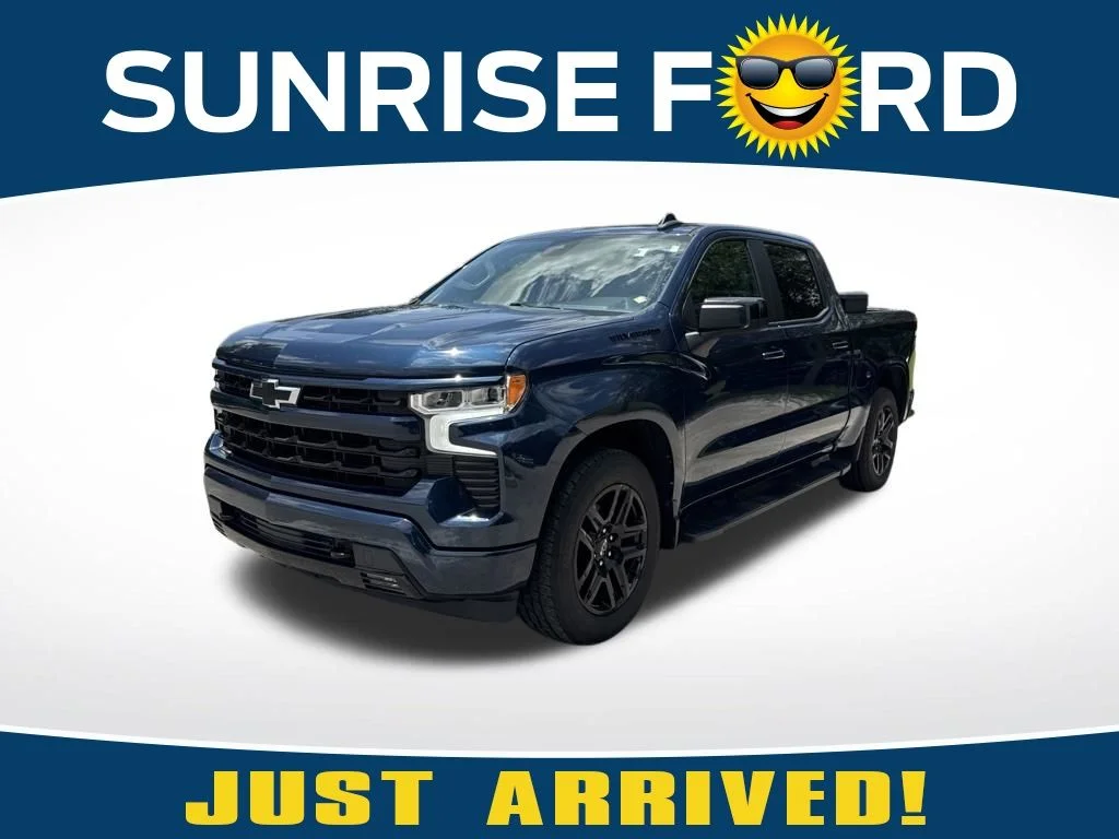 Used 2022 Northsky Blue Metallic Chevrolet RST image 1