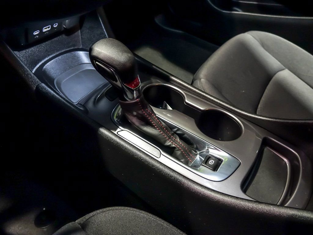 2022 CHEVROLET MALIBU - Image 24