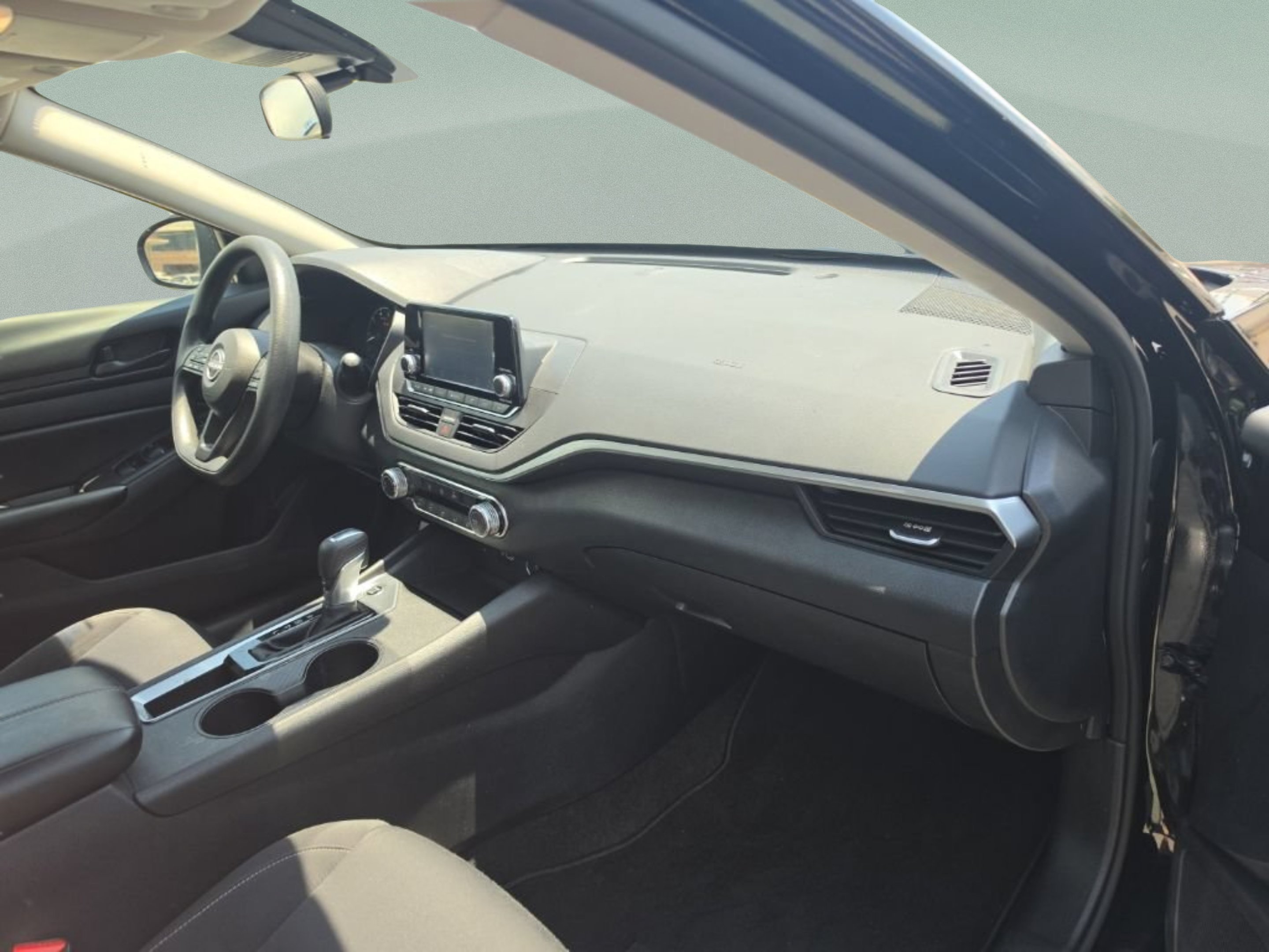 Used 2023 Black Nissan S FWD image 26