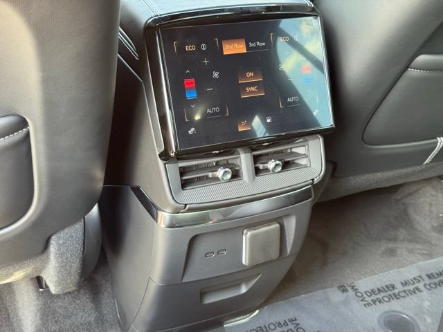 2026 Cadillac VISTIQ Sport - Photo 32