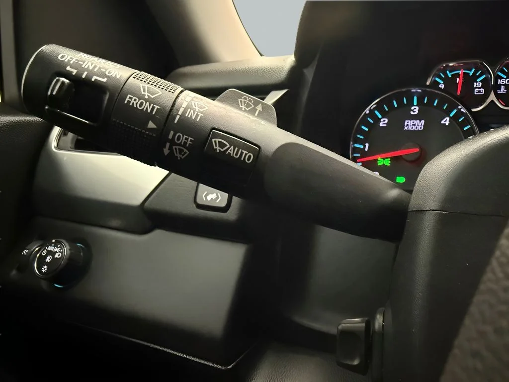 Used 2020 White Chevrolet Premier image 21