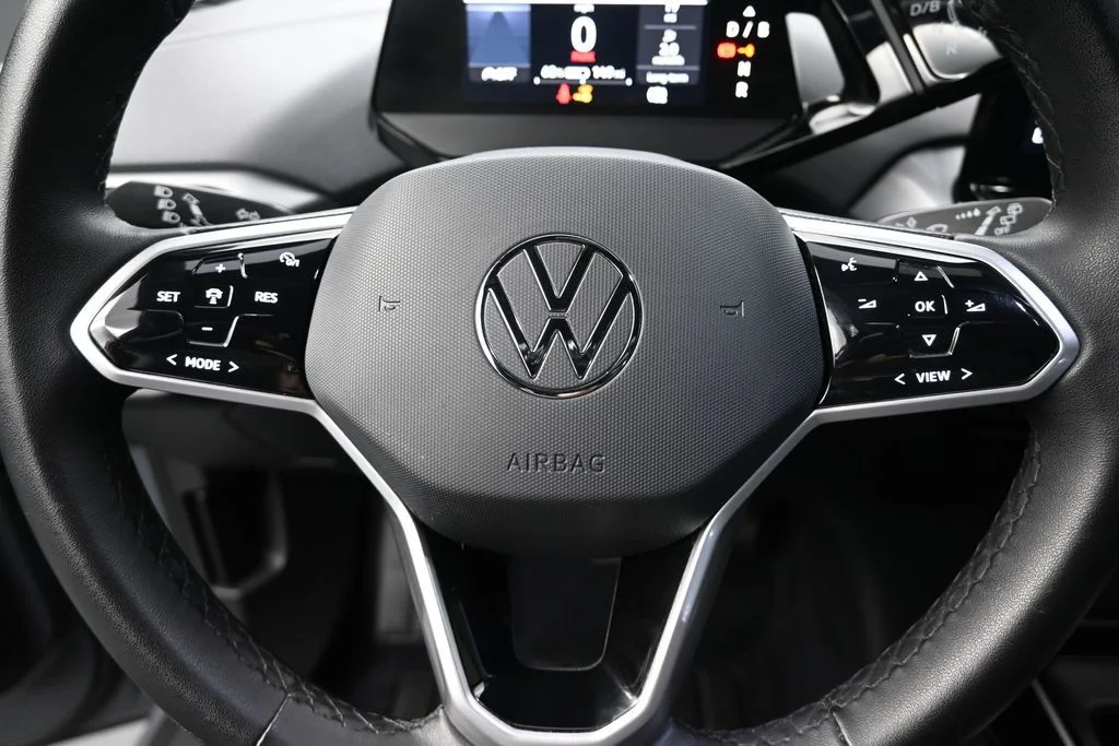 Used 2023 Gray Volkswagen Pro S image 11