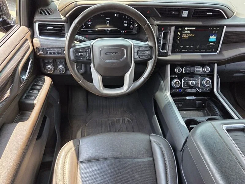 Used 2022 Onyx Black GMC Denali image 8