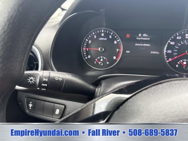 Used 2024 Snow White Pearl Kia LXS image 30