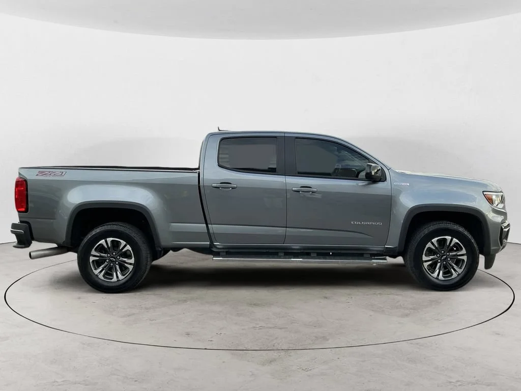 Used 2021 SATIN STEEL METALLIC Chevrolet 4WD Z71 image 4