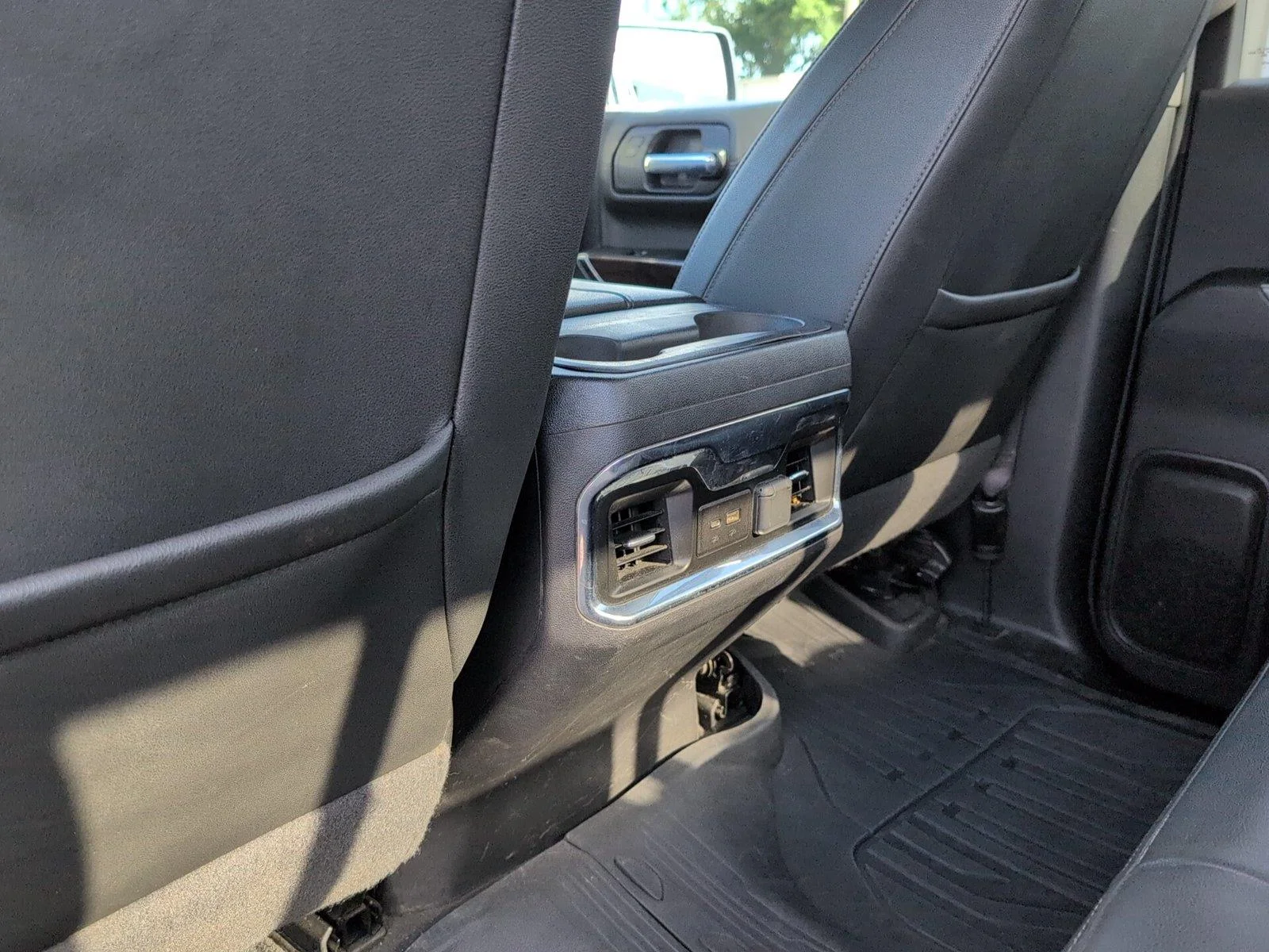 Used 2022 QUICKSILVER METALLIC GMC SLT image 33