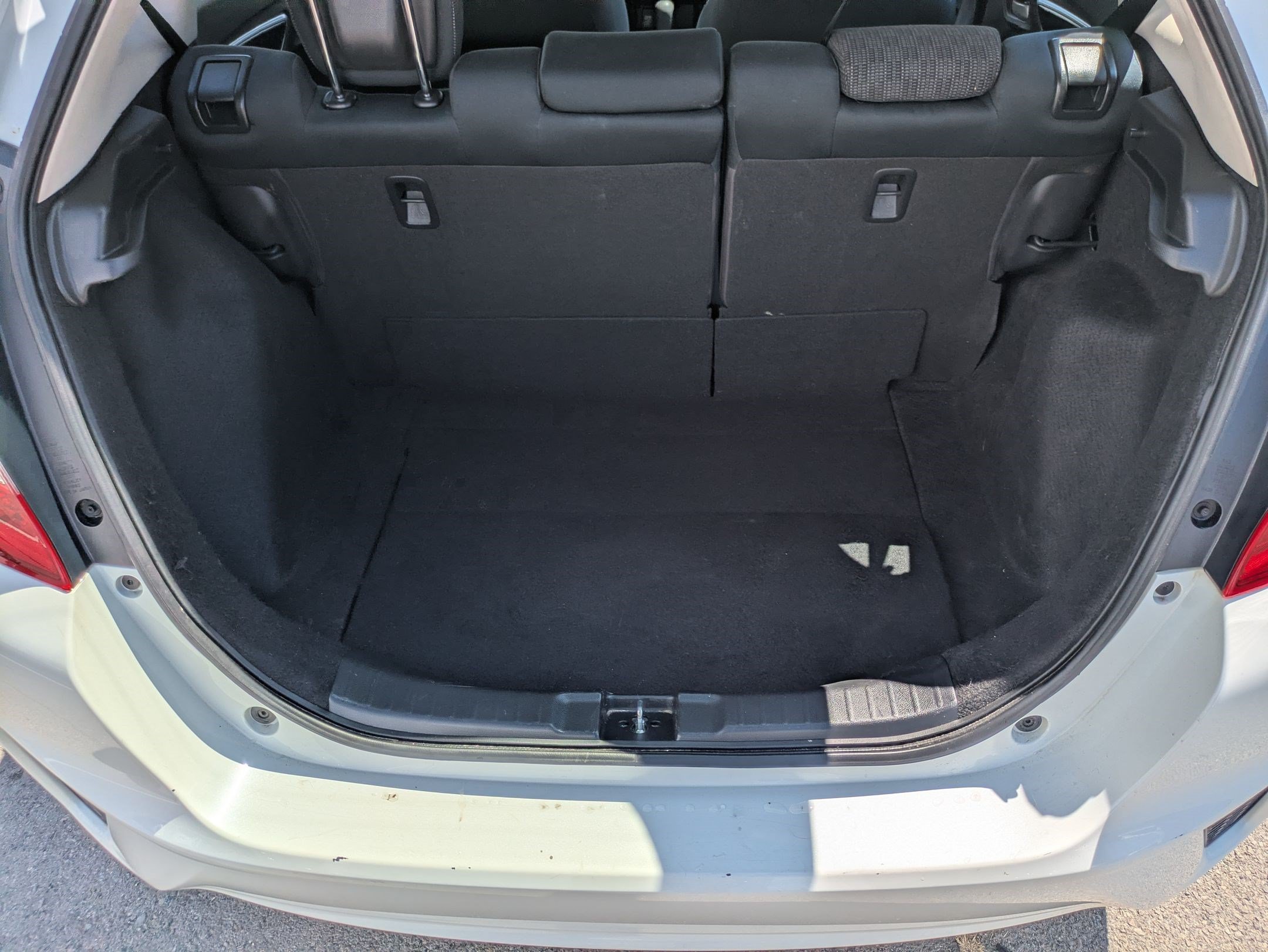 Used 2016 White Honda LX image 26